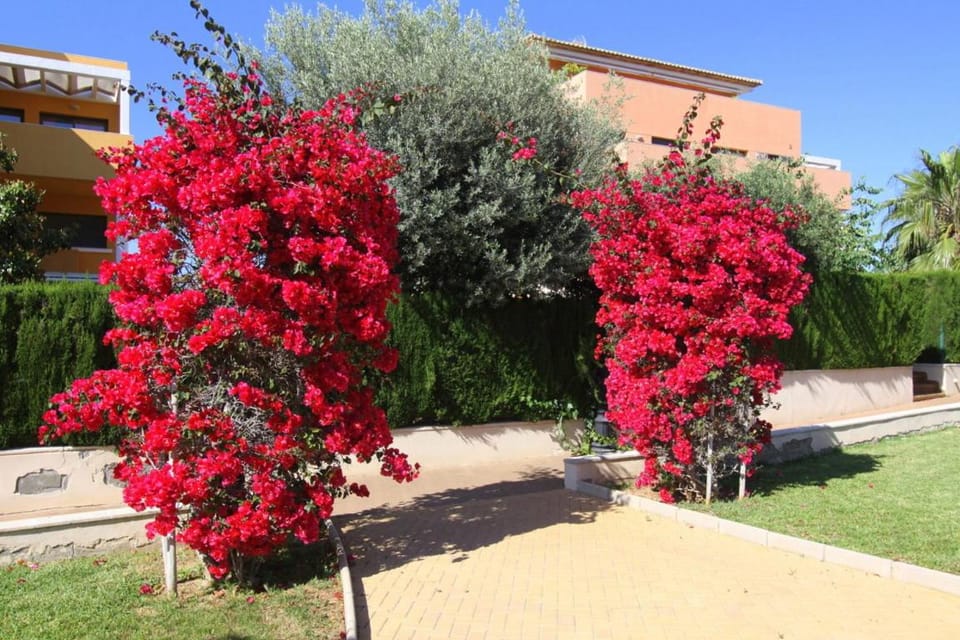Lujoso Triplex Residencial Azahares by costablancarent Apartment in Dénia