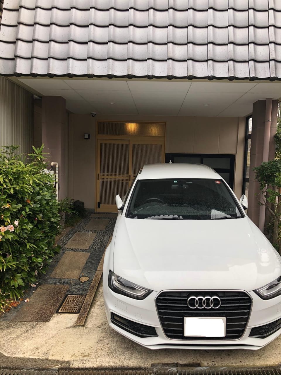 Property building, Facade/entrance, Day, Parking