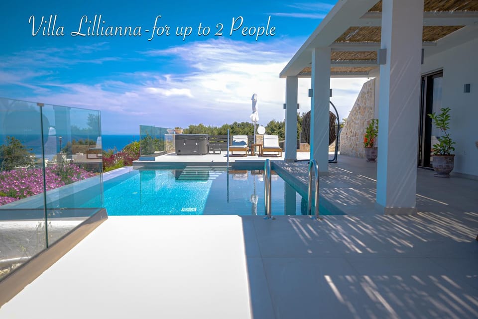 Patio, Day, Natural landscape, View (from property/room), Balcony/Terrace, Pool view, Swimming pool, sunbed