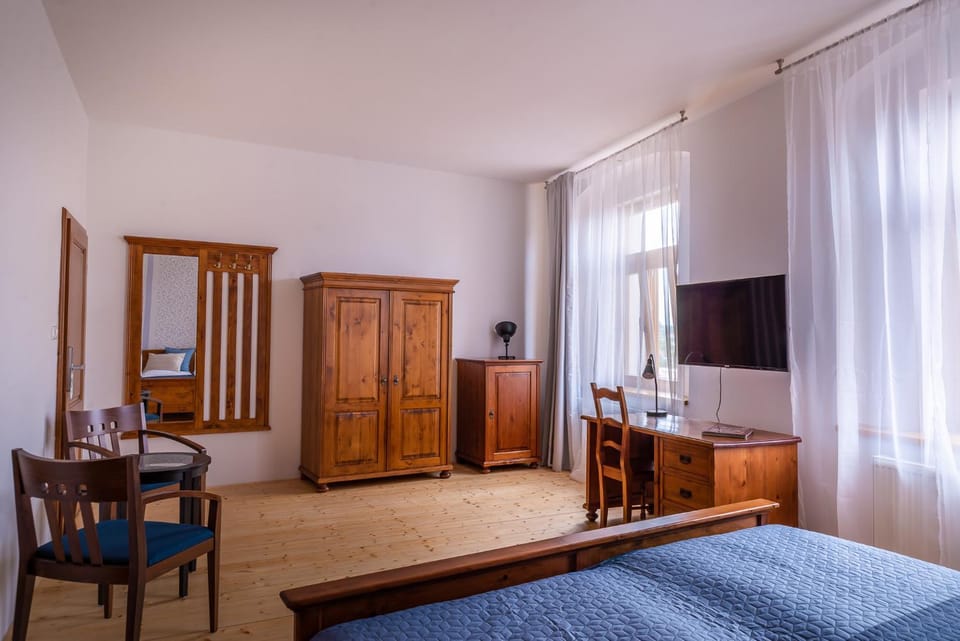 Penzion U Madony Bed and Breakfast in Saxony