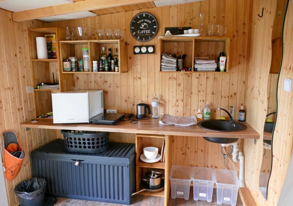 Coffee/tea facilities, Kitchen or kitchenette