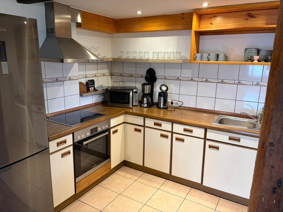 Kitchen or kitchenette, kitchen