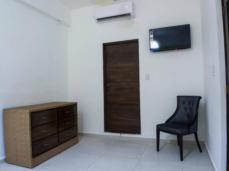 Malecon Premium Rooms Bed and Breakfast in Santo Domingo