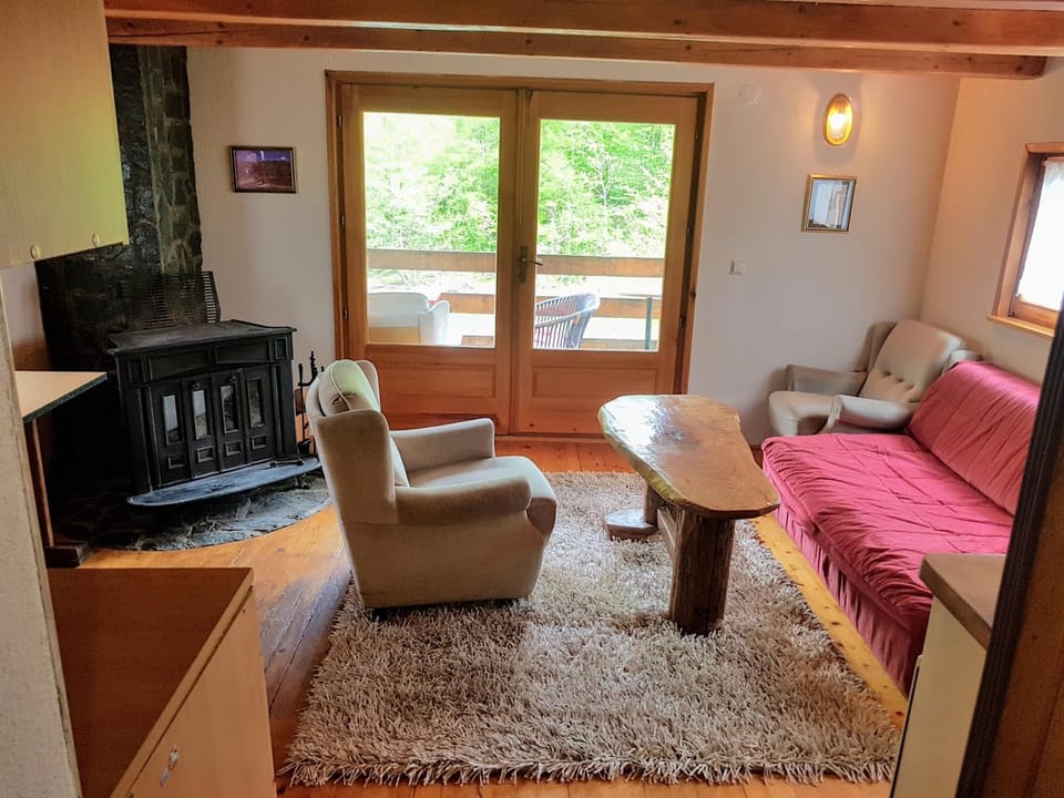 Living room, Seating area, Garden view