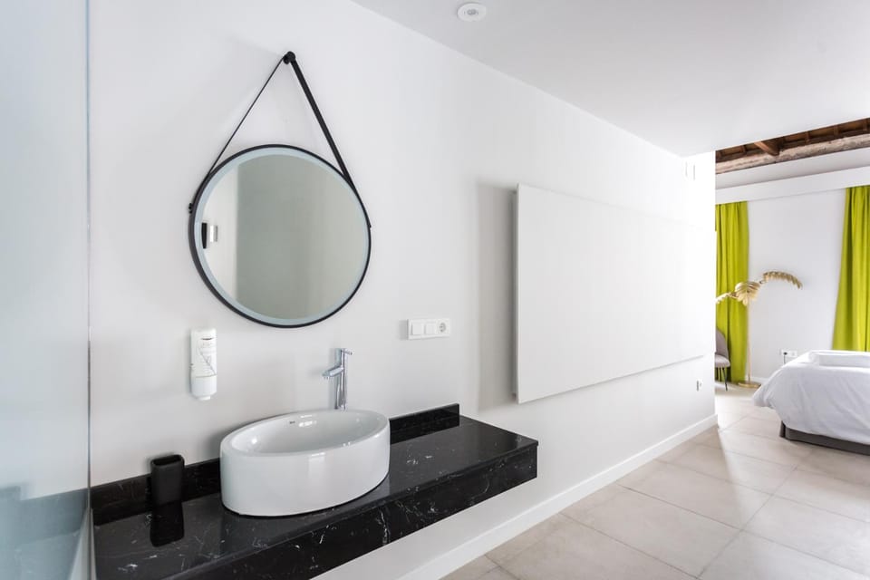 Bathroom, Bedroom