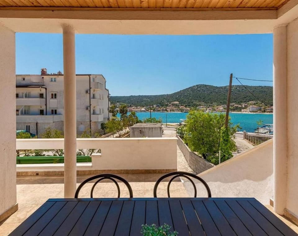 Property building, Balcony/Terrace