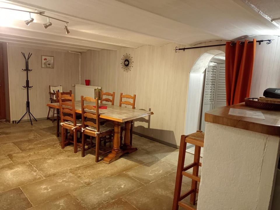Appartement dans le Morvan 16 min de l'autoroute Apartment in Bourgogne-Franche-Comté