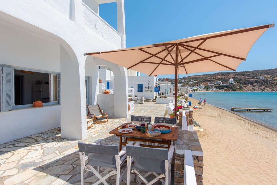 Grandma's sifnos house Apartment hotel in Milos