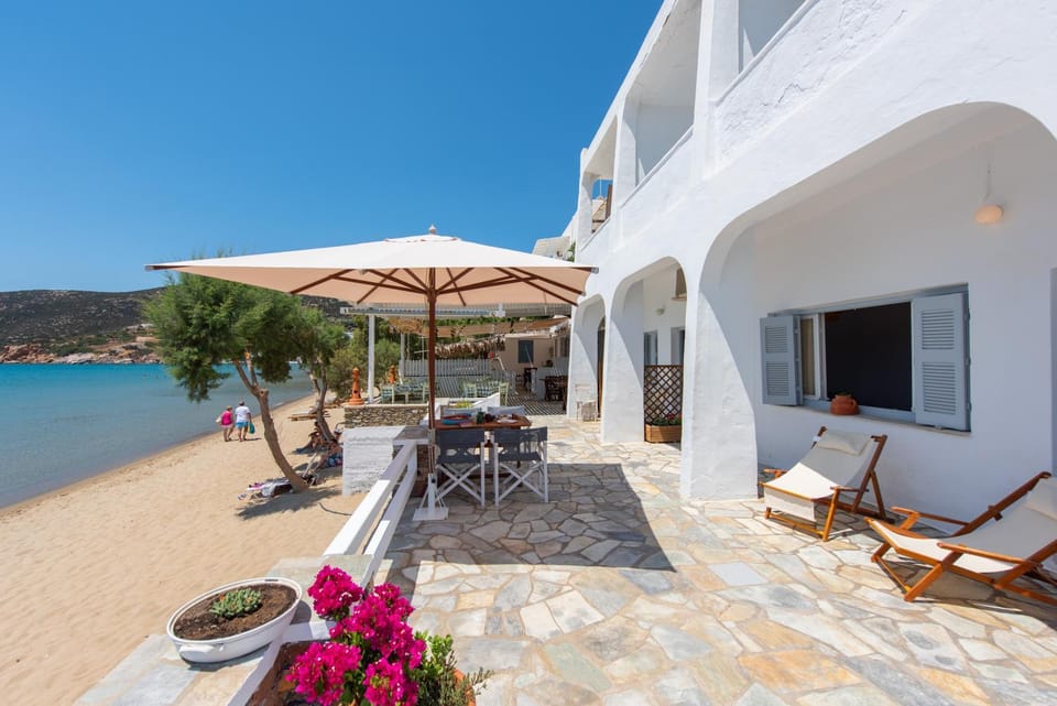 Grandma's sifnos house Apartment hotel in Milos