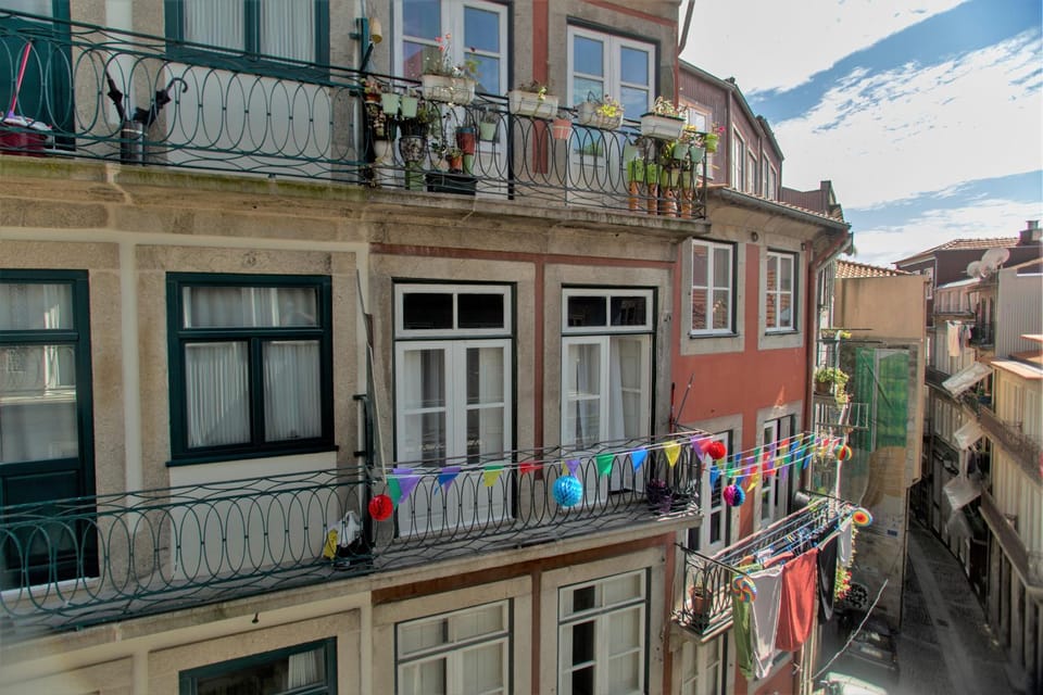 Property building, Balcony/Terrace, City view, Street view