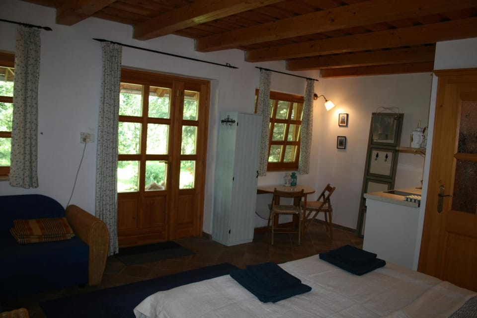 Héregi Éden Vendégház Apartment in Hungary