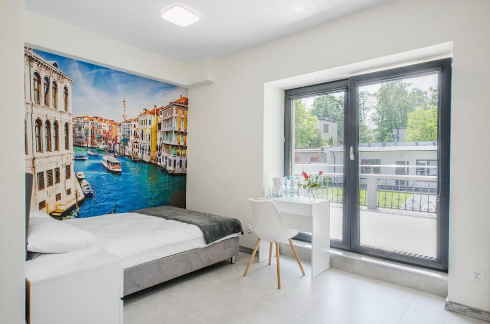 Bed, Balcony/Terrace, Photo of the whole room, Bedroom