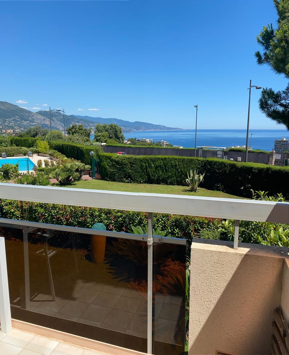 Balcony/Terrace, Sea view, Swimming pool