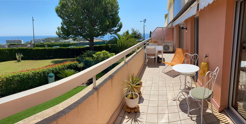 View (from property/room), Balcony/Terrace