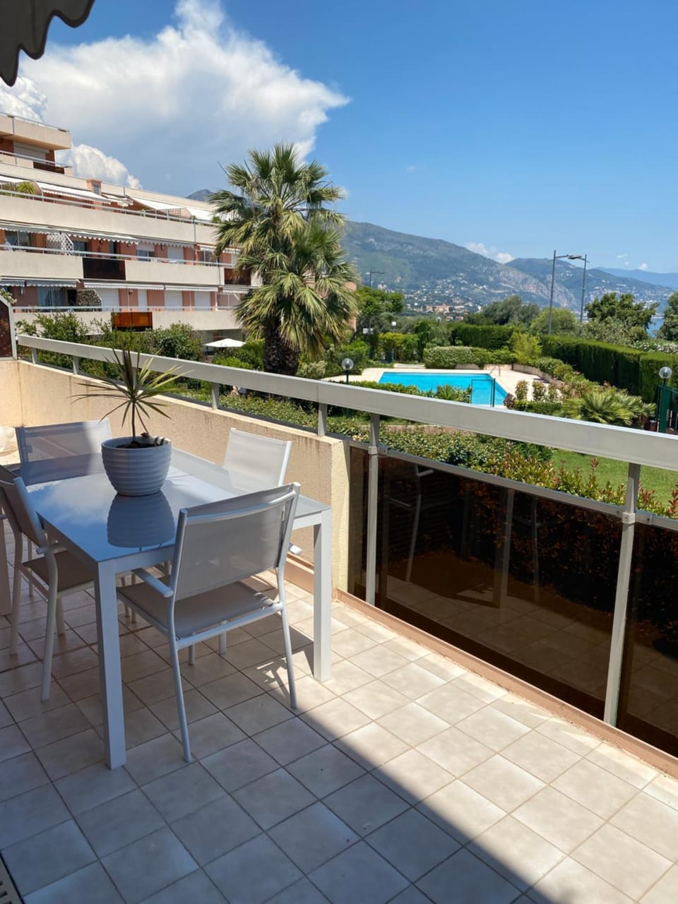 Balcony/Terrace, Pool view, Sea view