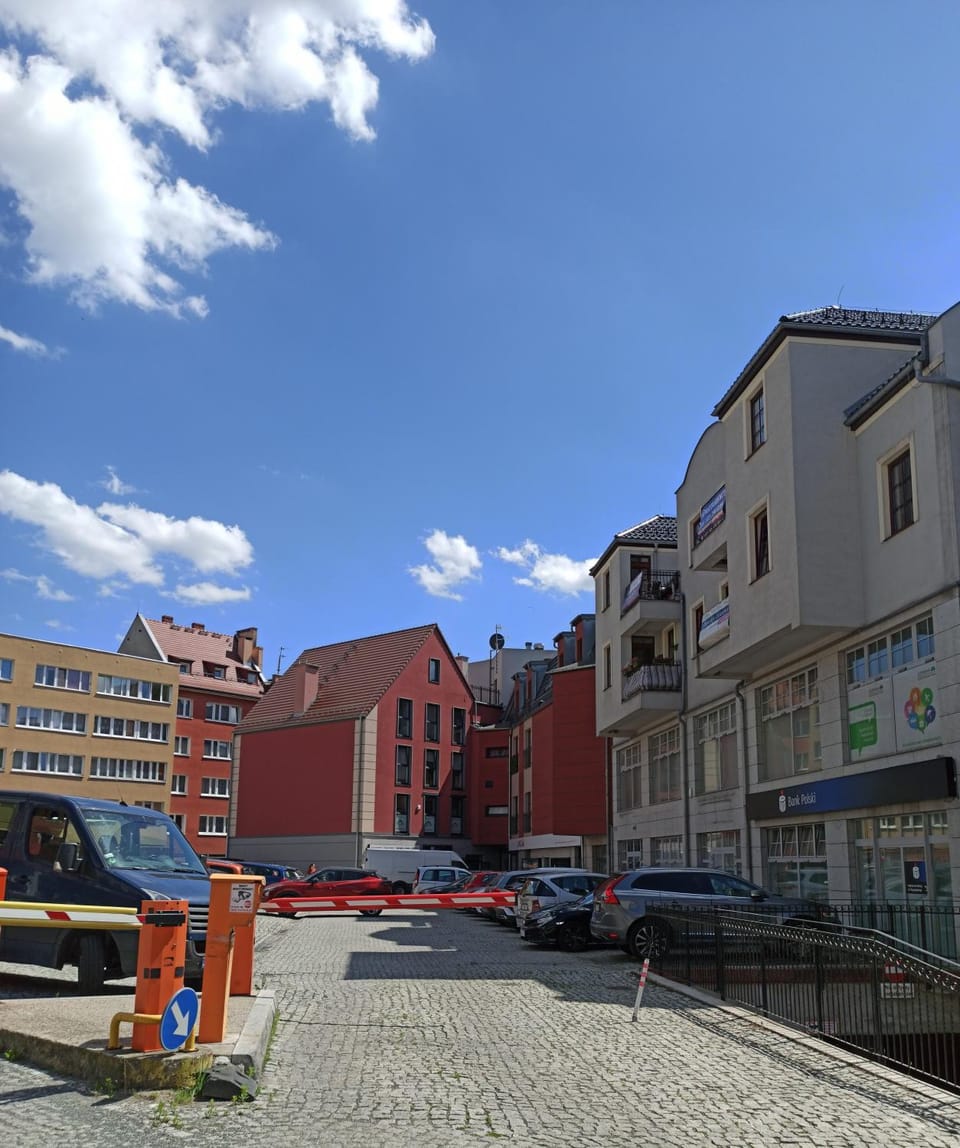 Property building, On site, Area and facilities, Location, Parking