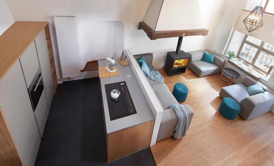 Kitchen or kitchenette, Living room