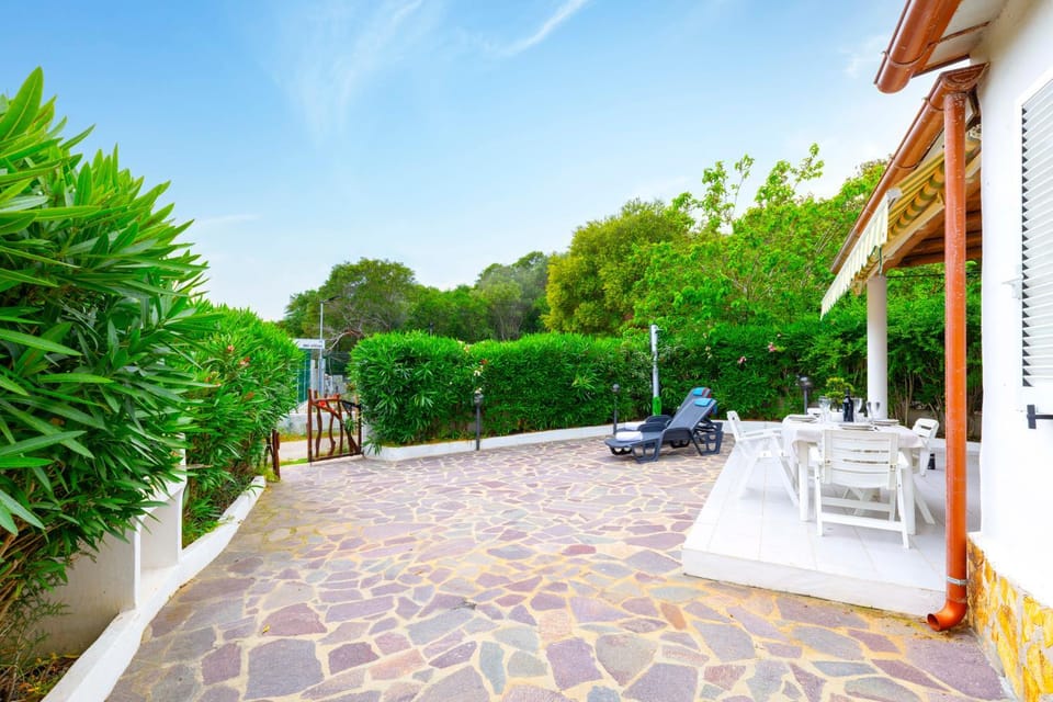 Villetta Ichnos House in Sardinia