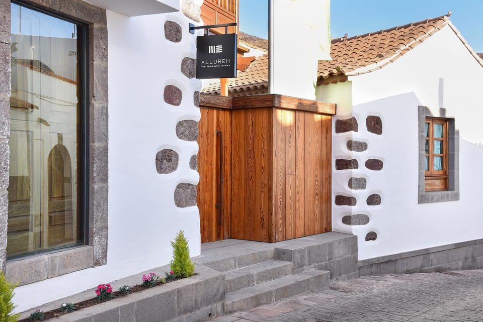 Allureh Emblematic Lodging Villa in Comarca Sur