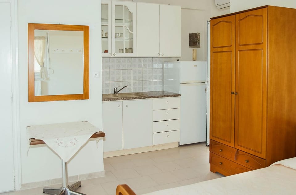 Ronzi Apartments Apartment in Peloponnese, Western Greece and the Ionian