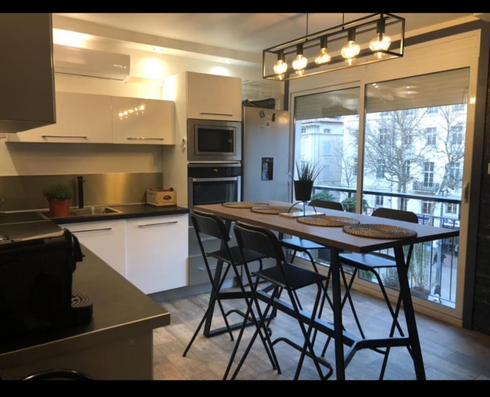 Appartement climatisé hyper centre de Marseille Apartment in Marseille