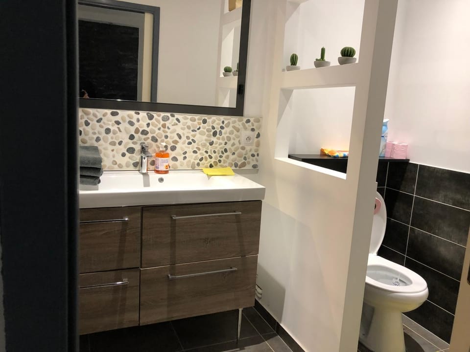 Toilet, Bathroom