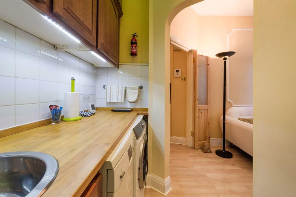 The Vintage - Fitzrovia - by Frankie Says Apartment in London Borough of Islington