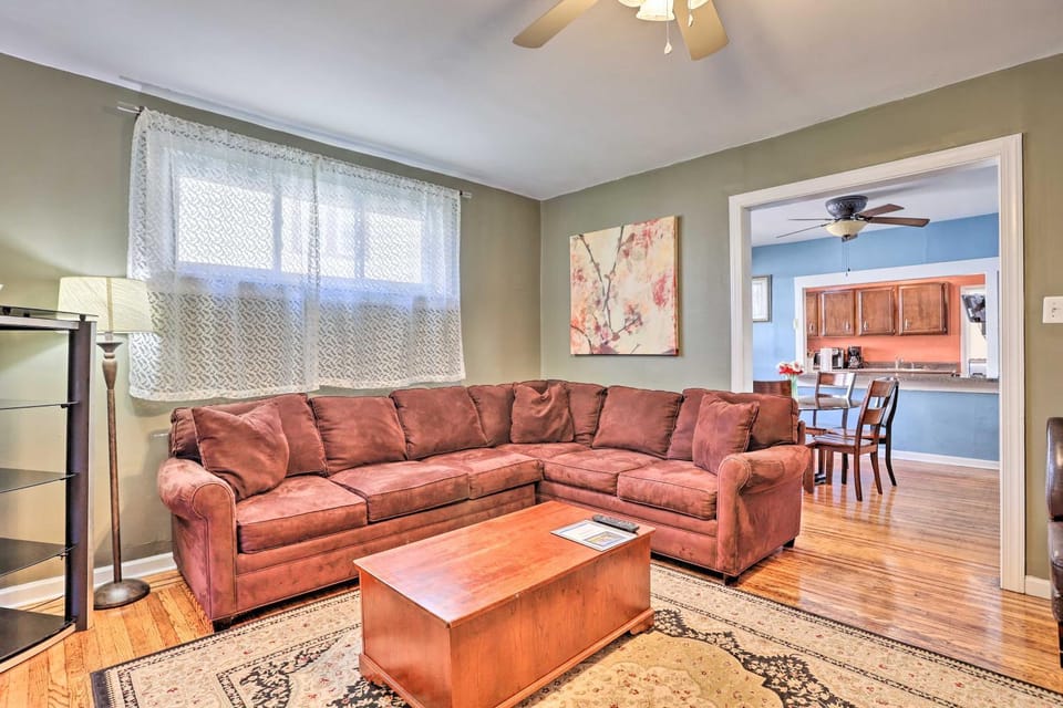 Backyard Patio! Philly Stay Near Lincoln Financial House in Lansdowne