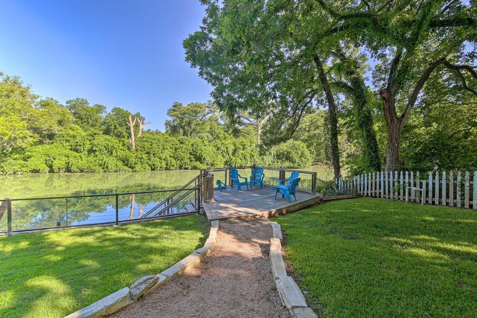 Private Dock! Family Retreat on Guadalupe River House in Seguin