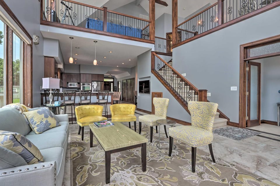 Luxe Group Home with Boat Dock in Lake of the Ozarks House in Osage Beach