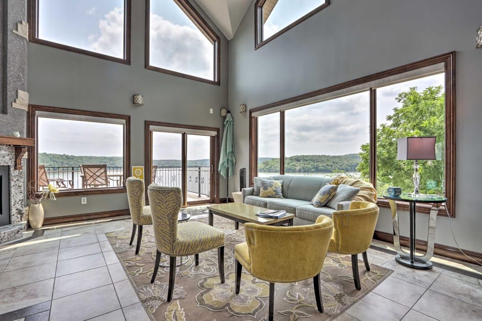 Luxe Group Home with Boat Dock in Lake of the Ozarks House in Osage Beach