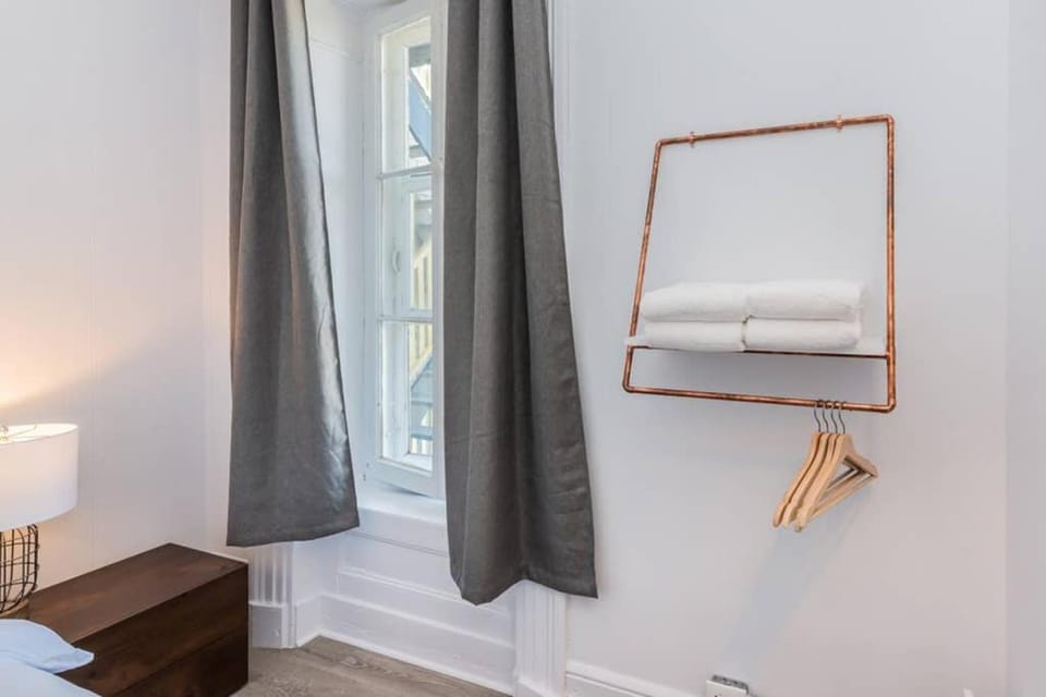 North House - Manoir des Remparts- Renovated 3 Bedroom Oasis Apartment in Quebec City