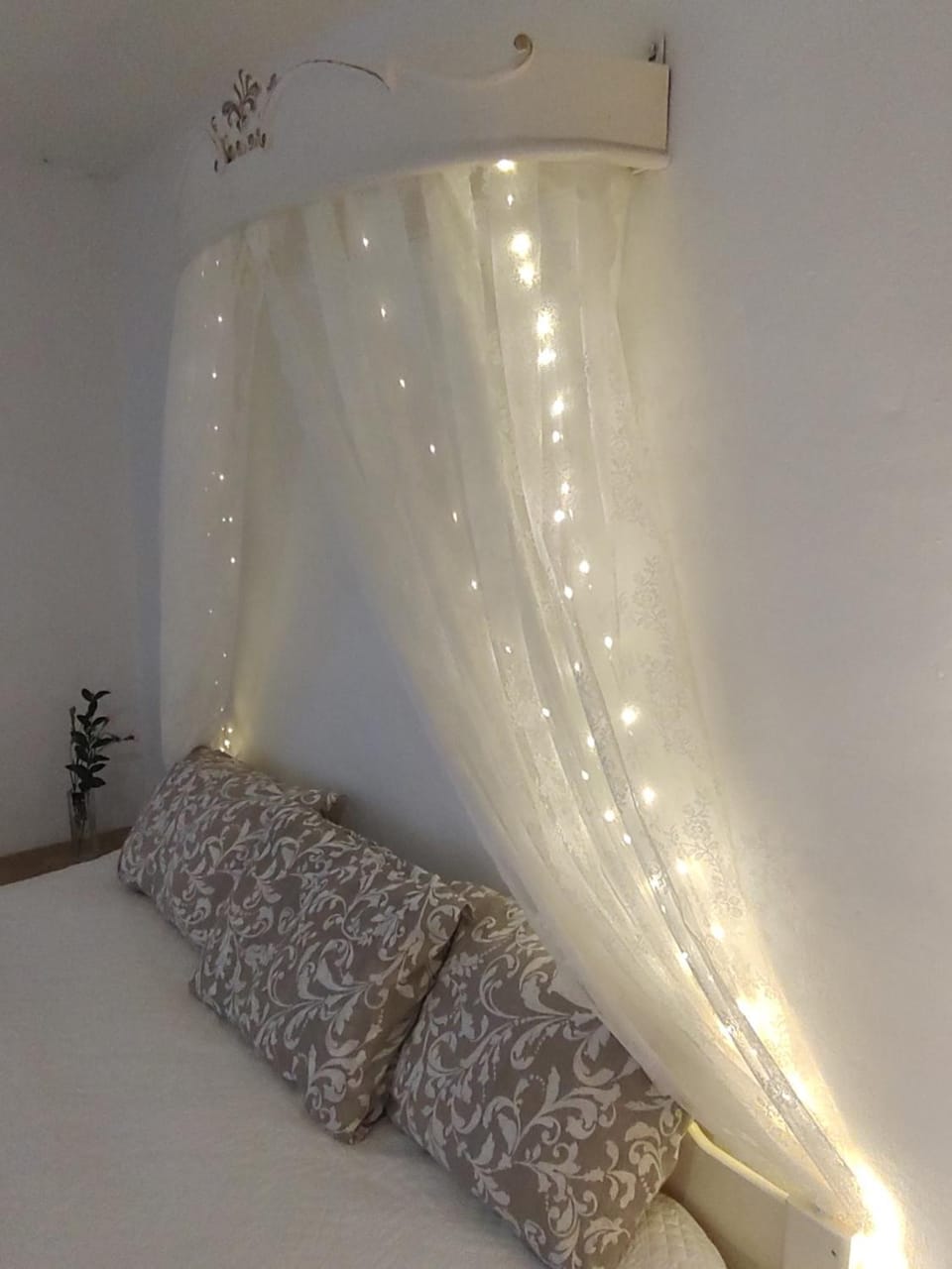 Bed, Decorative detail, Bedroom