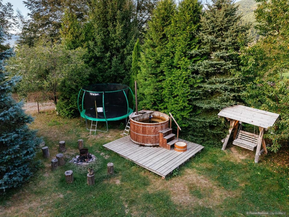 Children play ground, Hot Tub, Spa and wellness centre/facilities, Area and facilities, Inner courtyard view