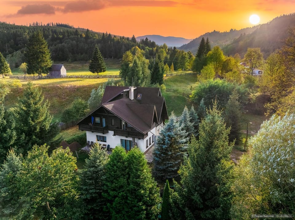 Property building, Bird's eye view, Mountain view, Sunset