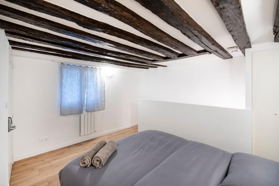 Paris Place Pantheon Apartment in Paris