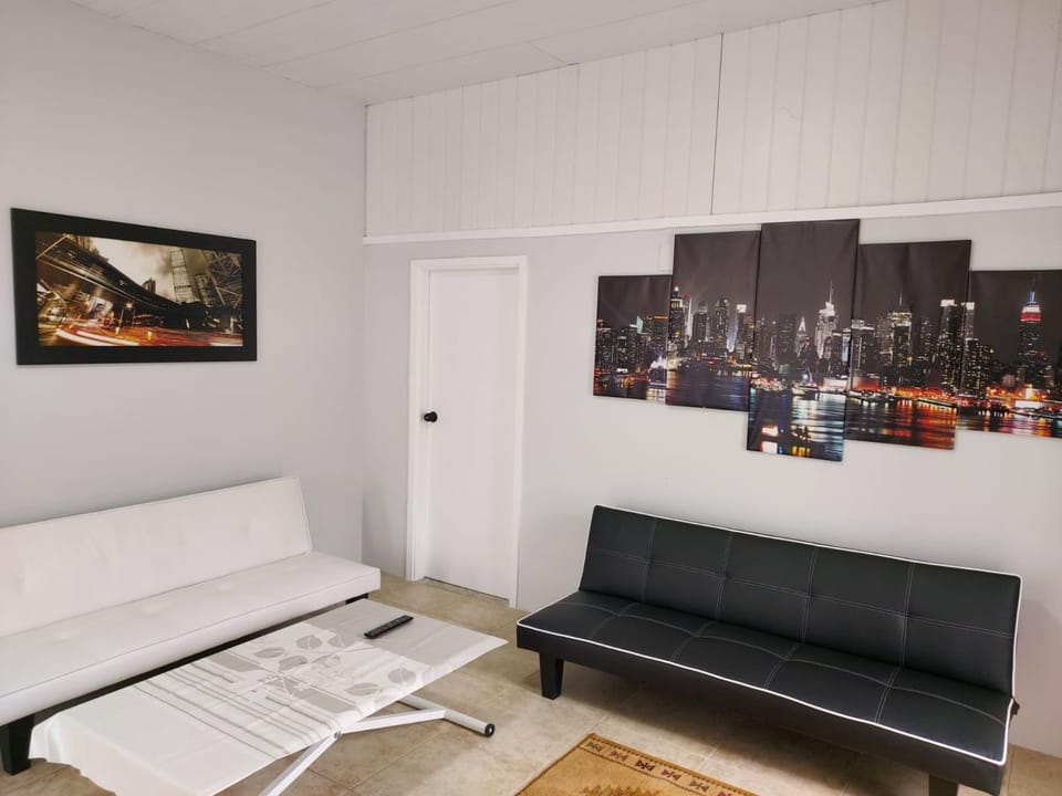 TV and multimedia, Seating area