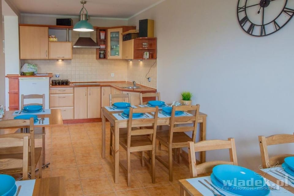 Kitchen or kitchenette, Dining area, dishwasher, oven, stove