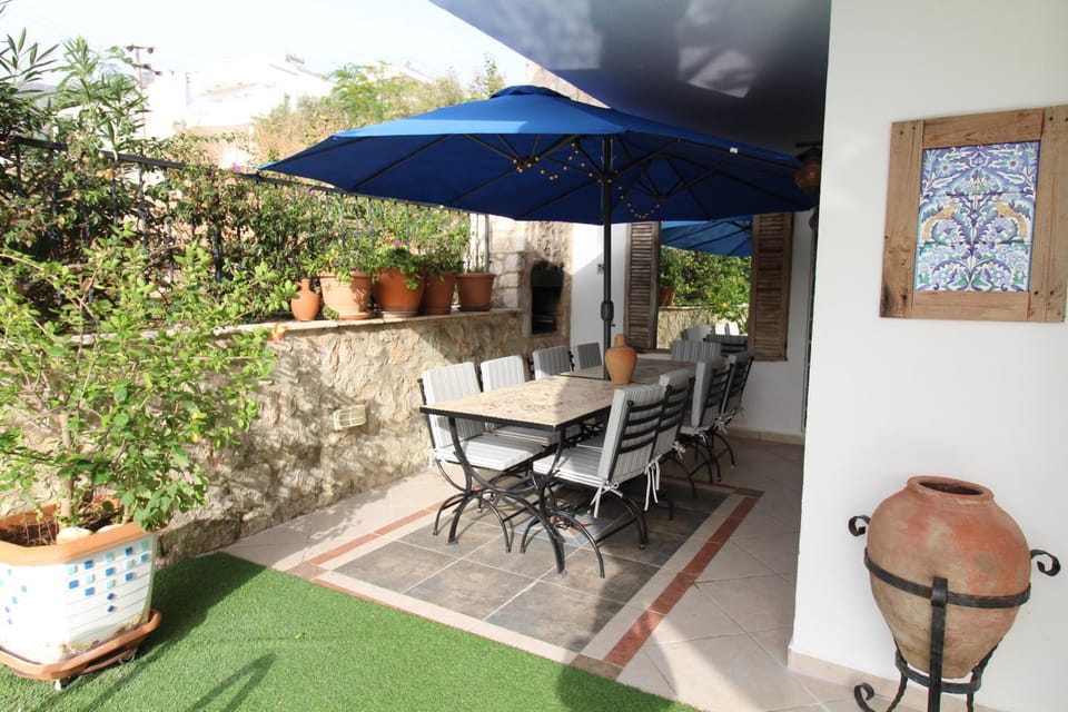 Seating area, Dining area