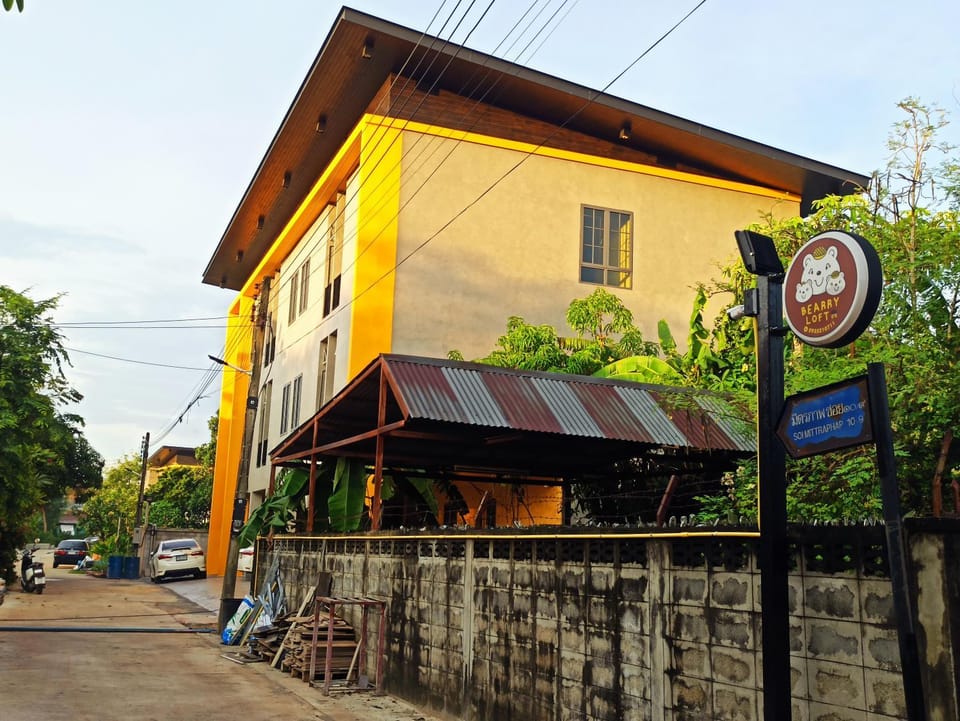Bearry Loft Hostel in Laos