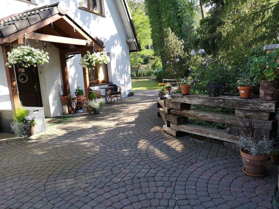 Property building, Facade/entrance, Garden