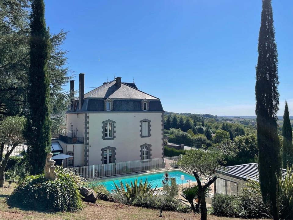 Property building, Swimming pool