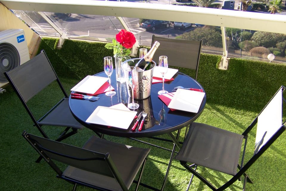 Naturiste Cap d'Agde Héliopolis E 100 Apartment in Agde