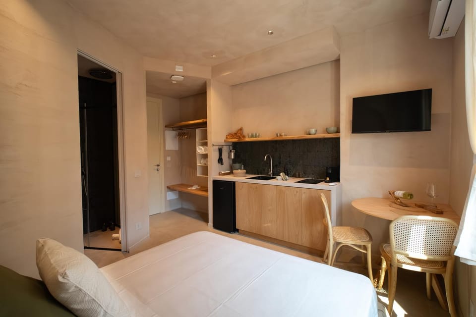 TV and multimedia, Kitchen or kitchenette