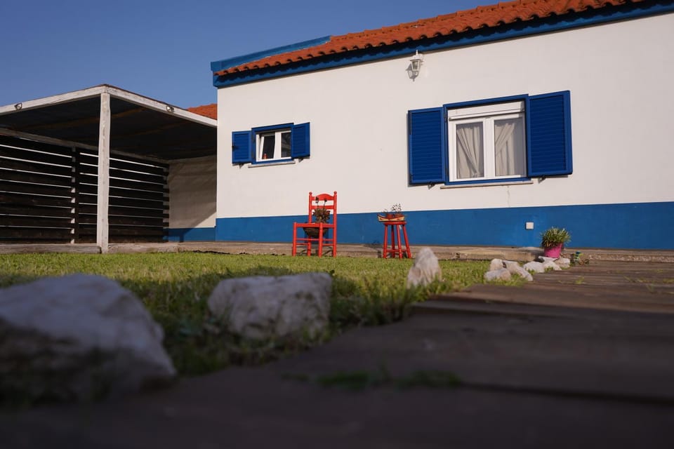 Property building, Patio, Facade/entrance