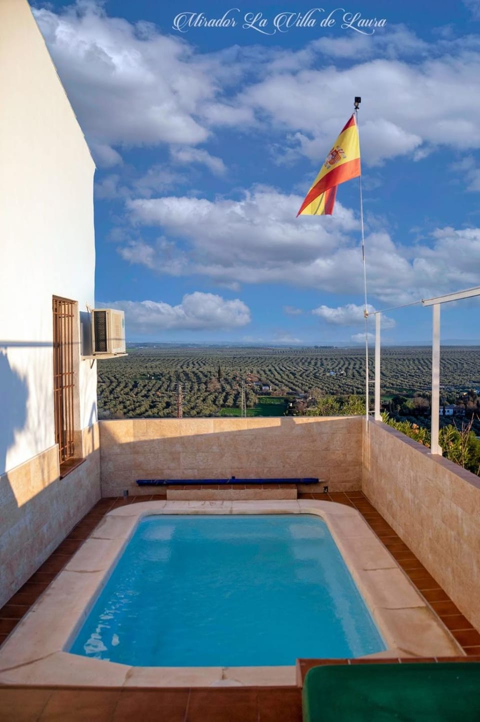 Mirador La Villa de Laura Villa in Castile-La Mancha