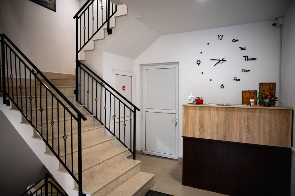 Pensiunea Adonis Bed and Breakfast in Romania