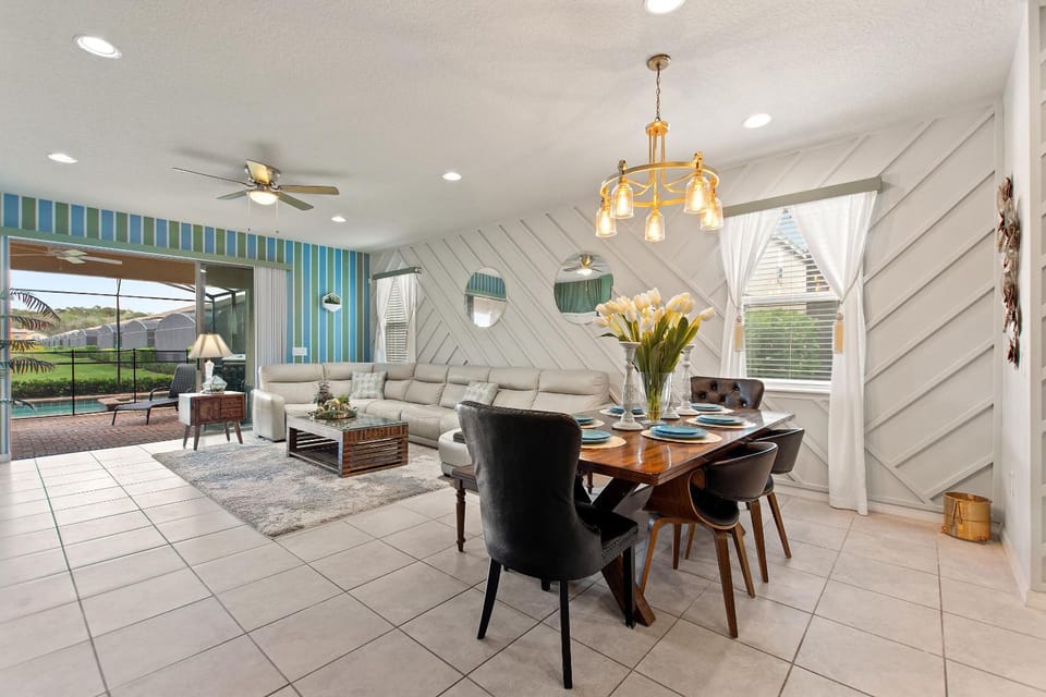 Stylish Cozy Family Getaway with Private Pool and Lake View House in Four Corners