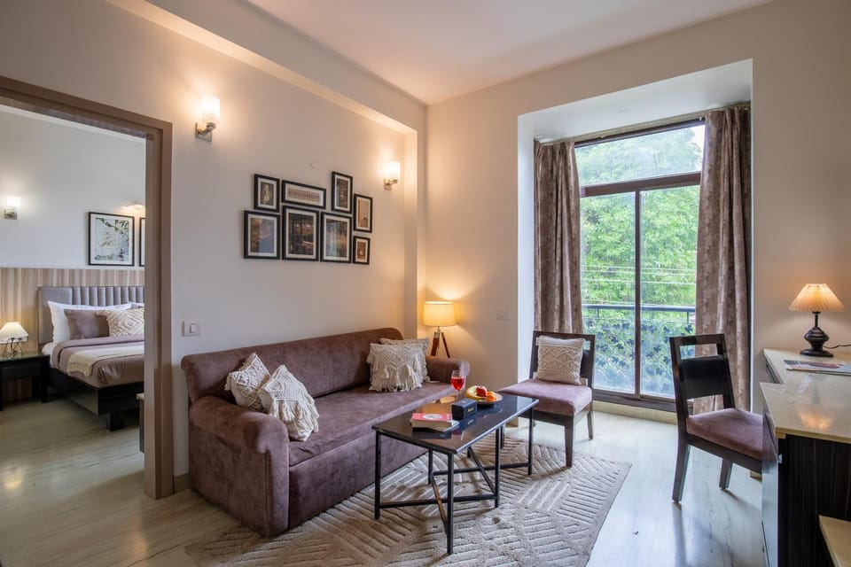 Living room, Photo of the whole room, Seating area, Bedroom, air conditioner