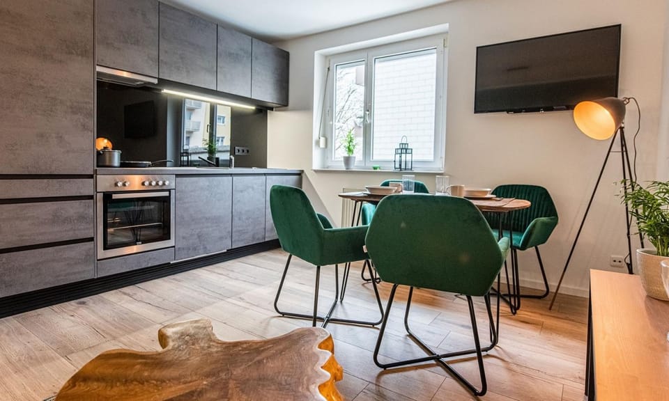 TV and multimedia, Kitchen or kitchenette, Dining area